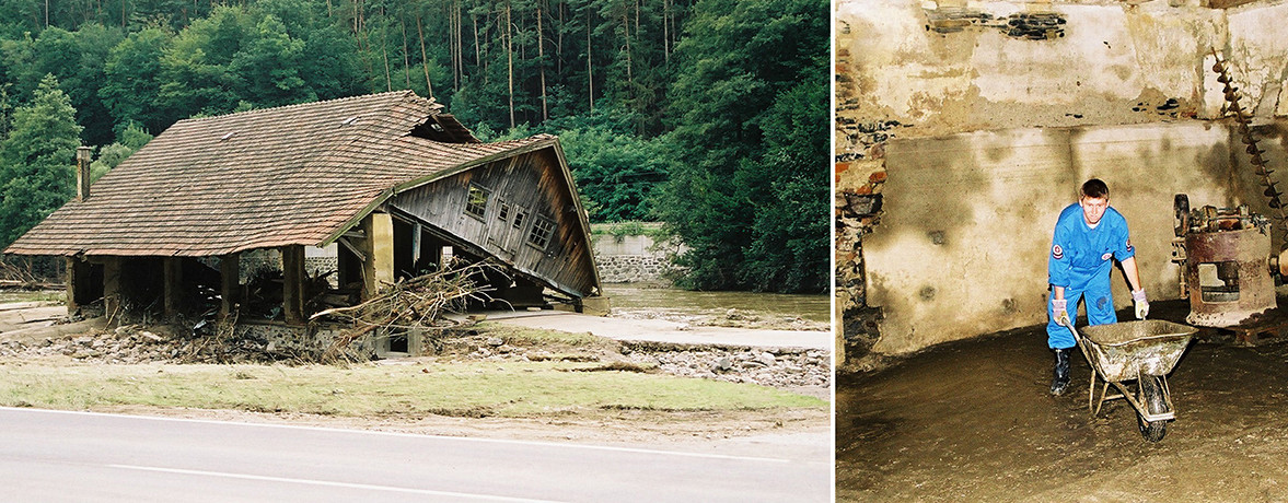 2002: Ein in sich zusammengefallenes Haus und ein Johanniter, der bei den Aufräumarbeiten in einem gefluteten Haus hilft.