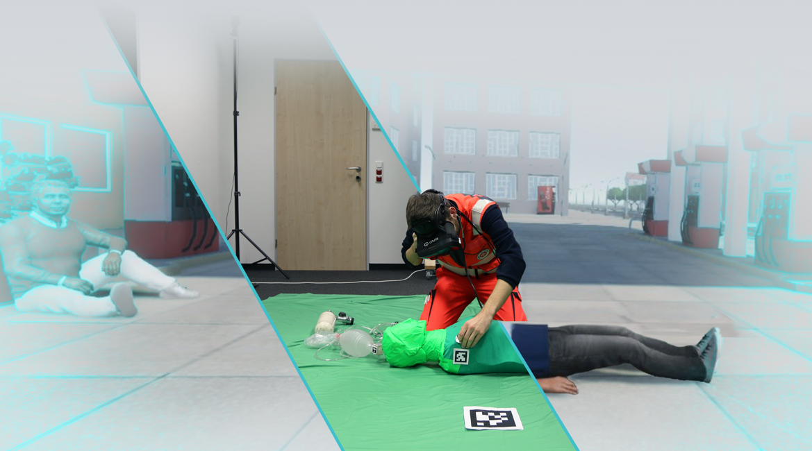 Ein Übungsszenario in der Virtual Reality und wie es beim Üben aussieht: Ein Johanniter hilft einer verletzten Person, die am Boden liegt.