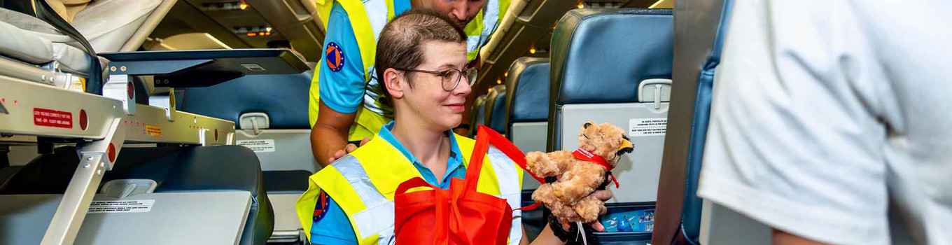 Wir bringen schwerkranke Kinder in Sicherheit.