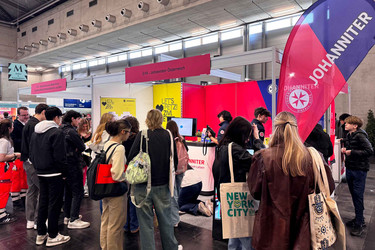 Viel Besucherandrang beim Stand der Johanniter auf der BeSt Messe Wien.