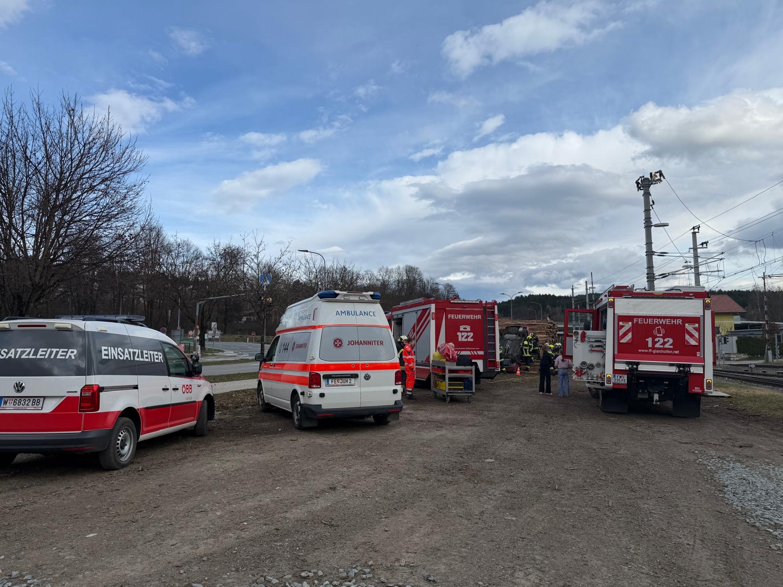 Übung mit der FF Feldkirchen (c) Johanniter